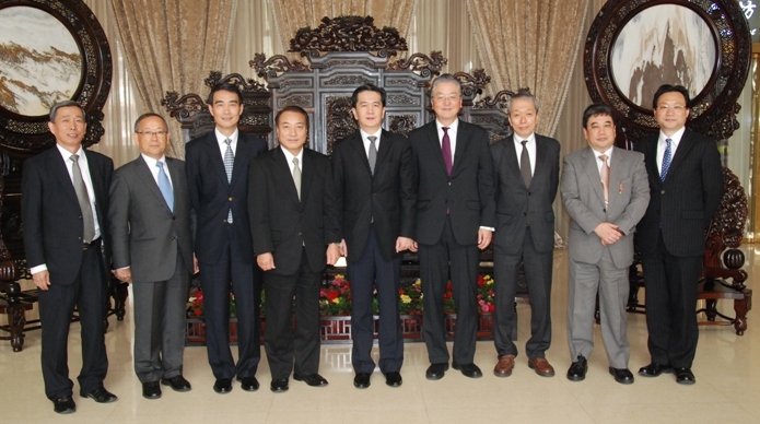 市商務(wù)委領(lǐng)導(dǎo)會(huì)見帝伯愛爾董事長一行