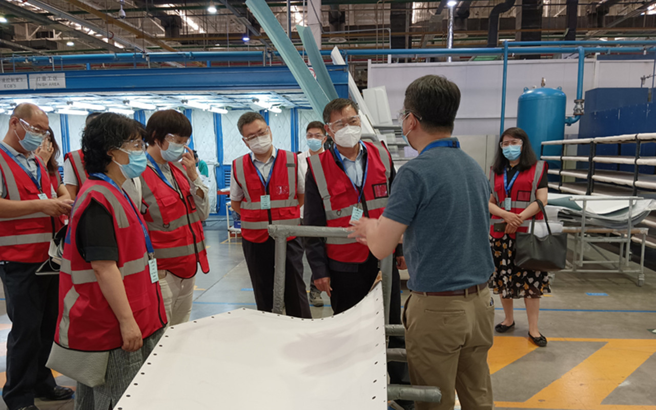 市重點外資項目專班赴?？松梨诤筒ㄒ魪秃喜牧险{研服務