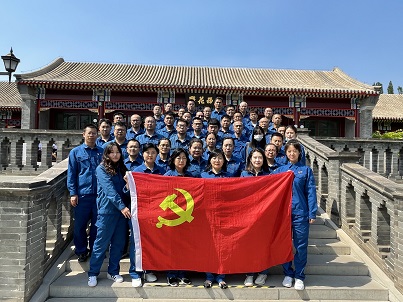 中沙石化舉辦“永遠(yuǎn)跟黨走”員工徒步活動(圖2)